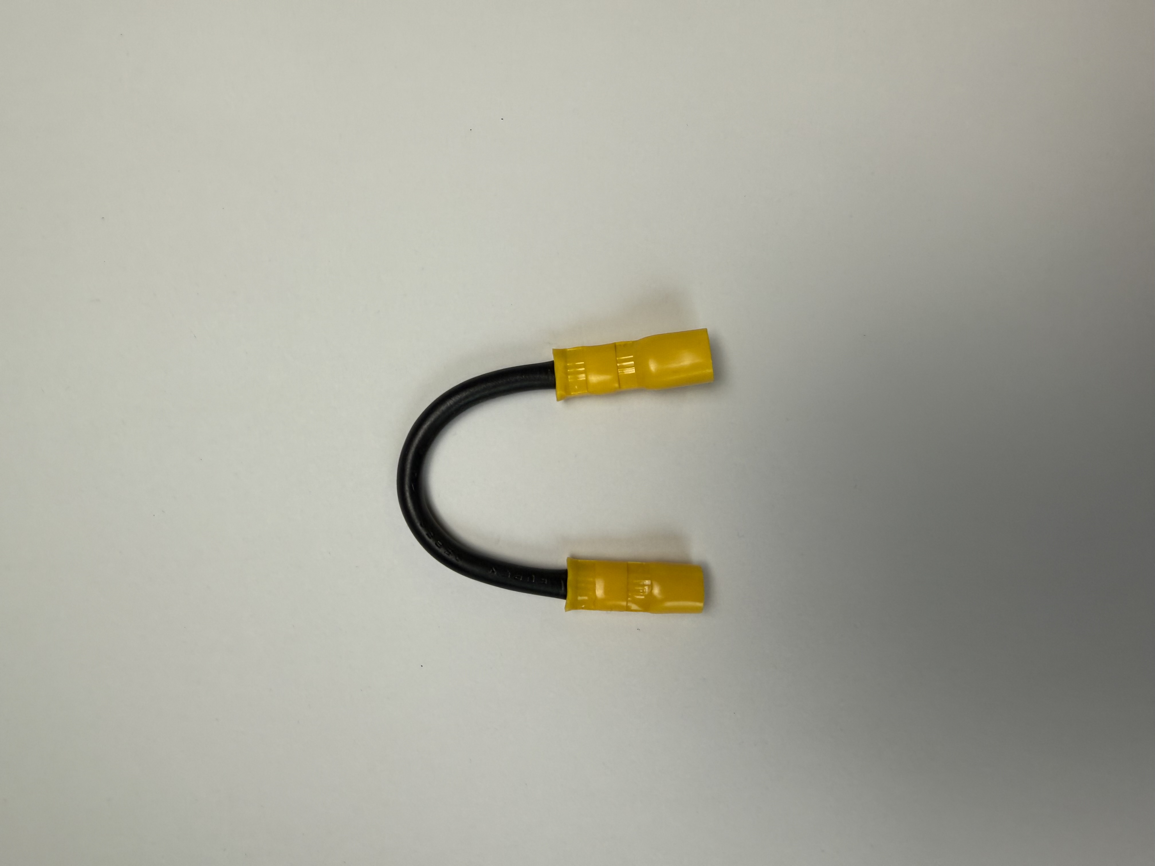 Artikelbild 2 des Artikels “Batterieverbinder, ummantelt, Gesamtlänge ca. 12,20 cm , 6 mm² Kabelquerschnitt, 6,00 mm² Faston F1 und F2 “